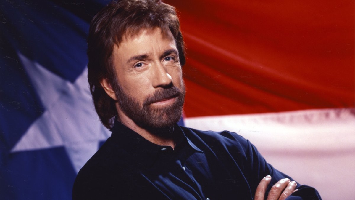 Chuck Norris a negat public că ar fi luat parte la asaltul asupra Capitoliu...