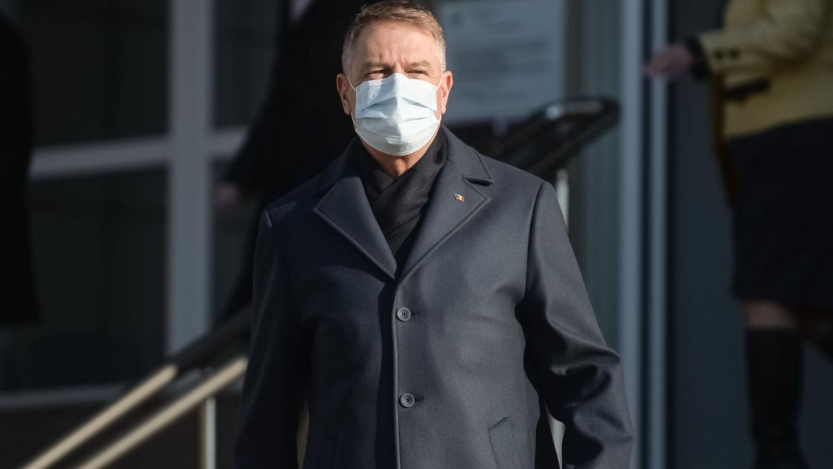 postarea ironica facuta de ambasada suediei vaccinat klaus iohannis