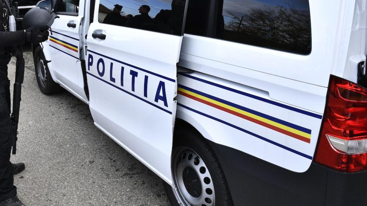 barbat terorizat sotie femeie amenintat facaletul politie