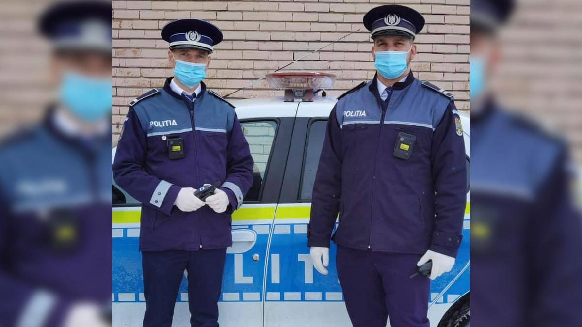 doi politisti sarit lac inghetat salvat barbat inec