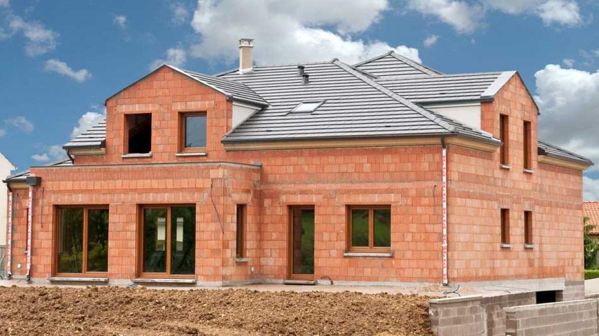 alege un profesionist reformex pentru proiectul tau de constructie reparatie sau amenajare