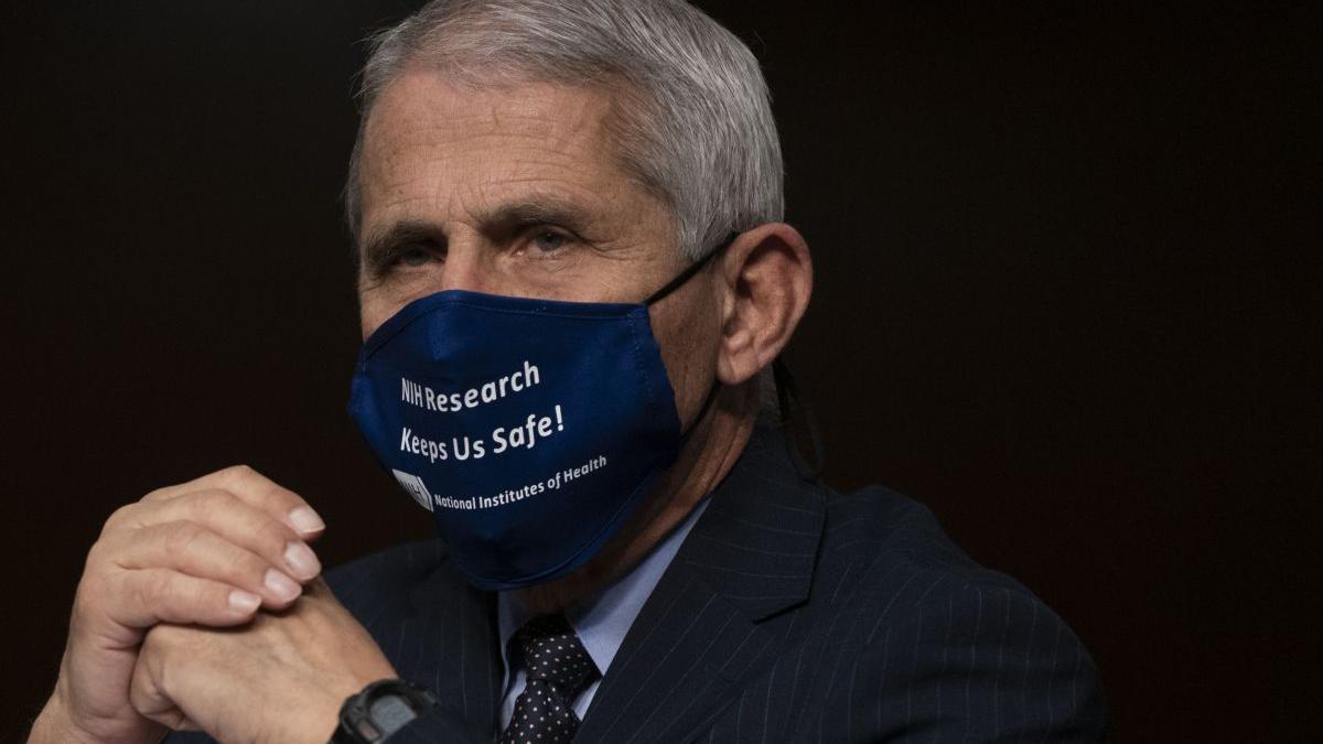 dr anthony fauci solutie pentru a opri raspandirea covid 10 masca dubla
