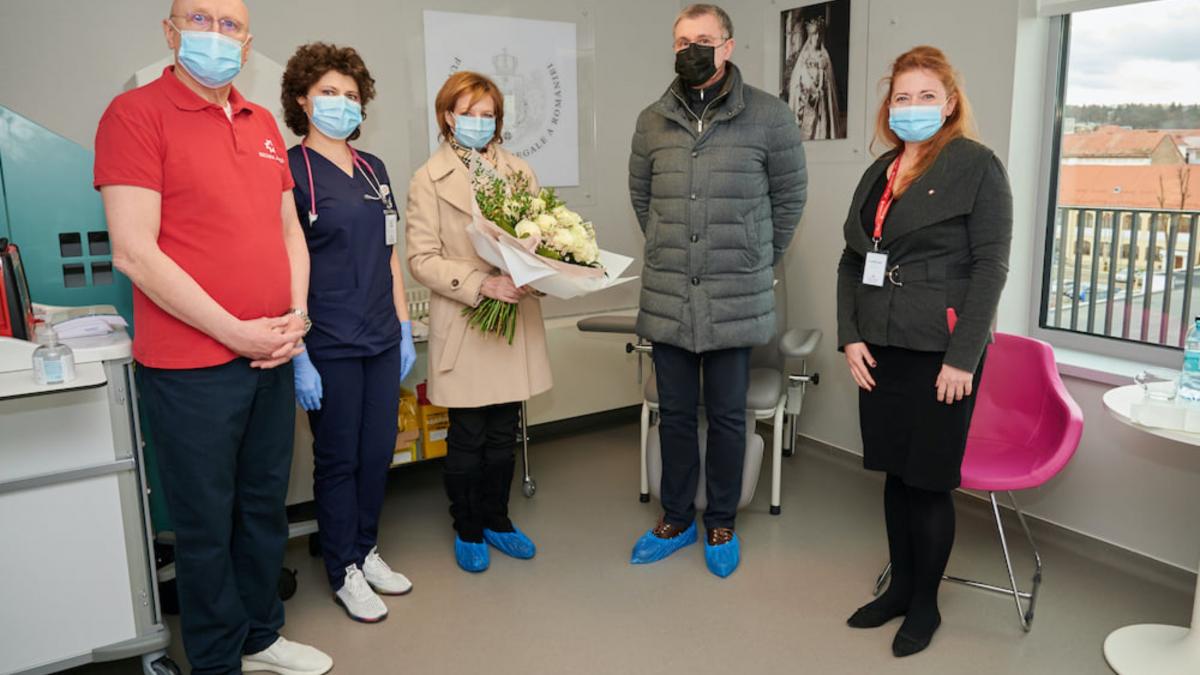 membrii familiei regale a romaniei s au vaccinat anti covid