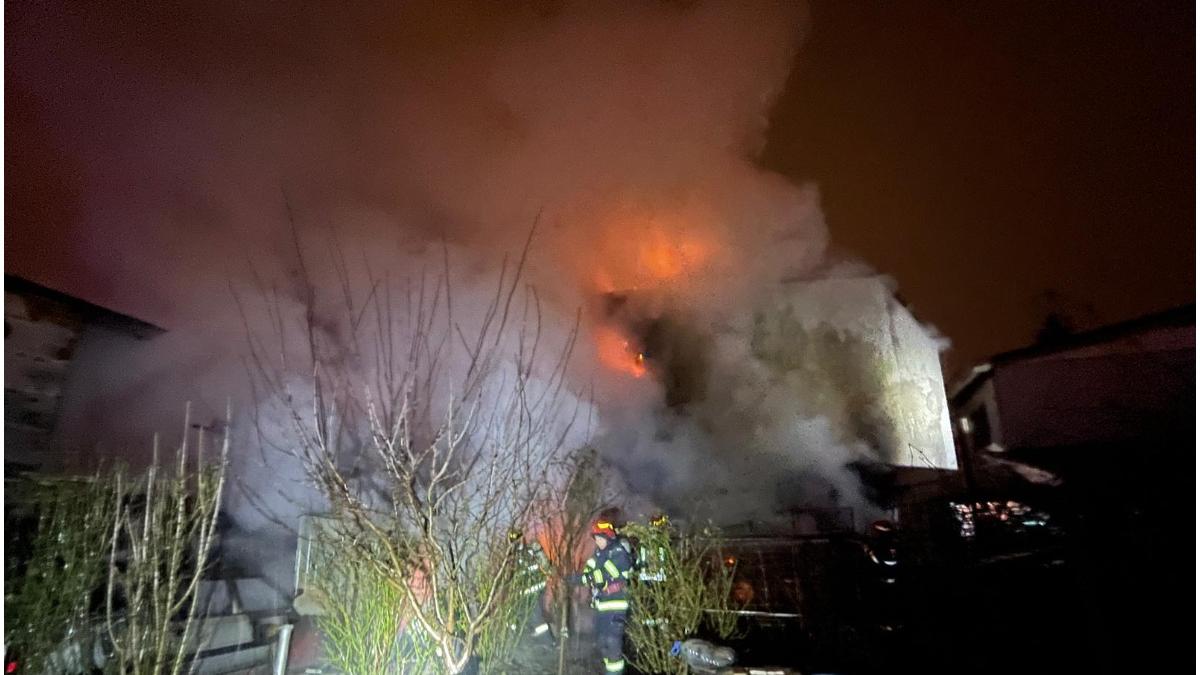incendiu bucuresti strada petrosani sector 5