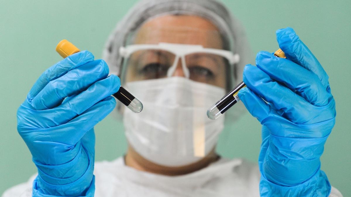 regeneron cocktail trump eficient tulpina britanica sud africana coronavirus