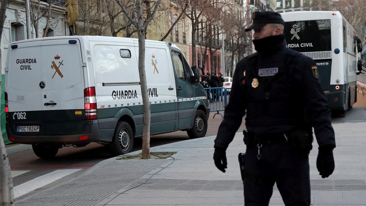 minora vanzare casatorie sevilla guardia civil