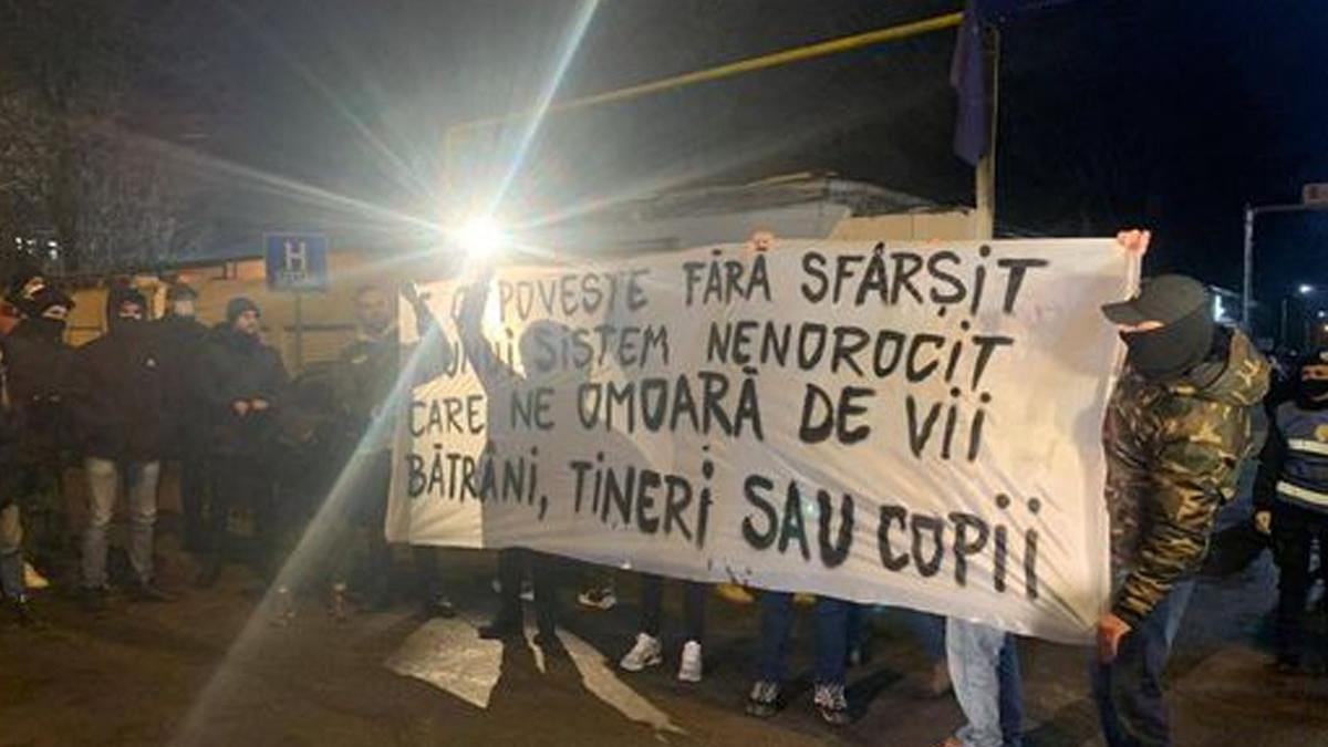 protest spitalul matei bals incendiu raed arafat klaus iohannis