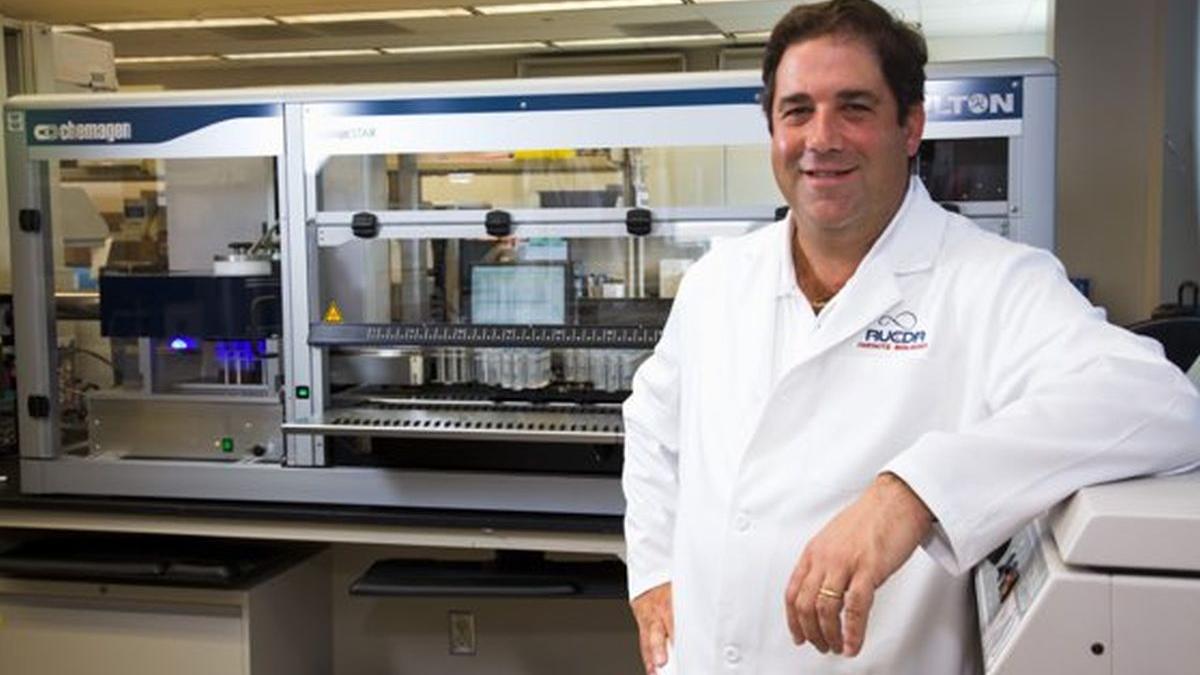 cercetator andrew brooks test saliva covid deces