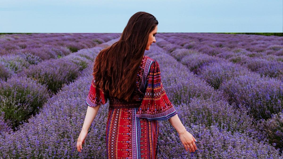 4 beneficii de care te poti bucura daca folosesti uleiuri esentiale