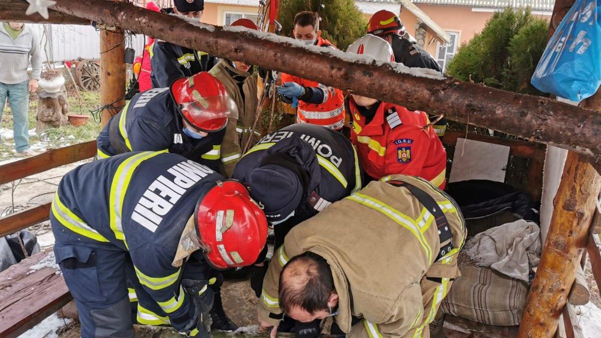 bacau faraoani copil fantana isu