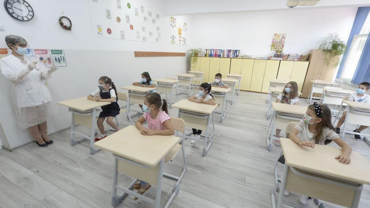 cand se vor suspenda de fapt cursurile in clase