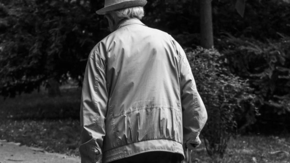 pensionar condamnat jaf oficiu postal italia iubita romanca