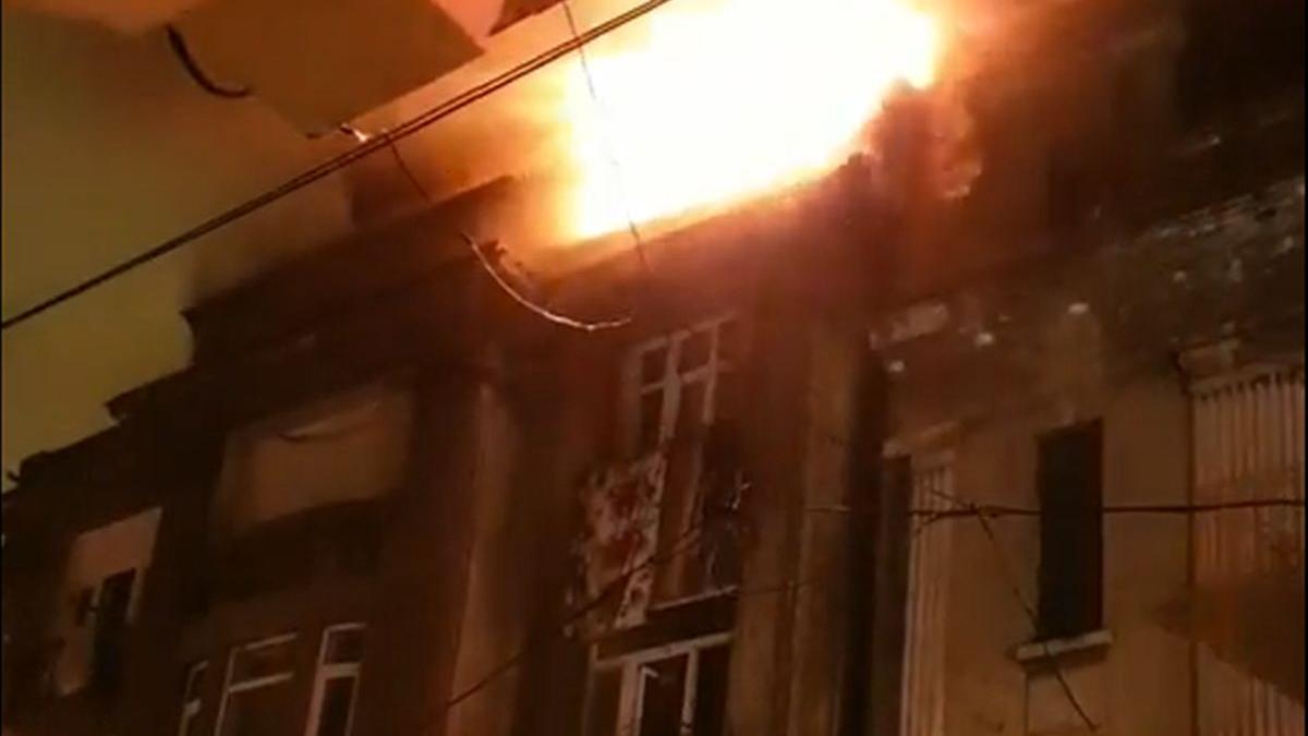 incendiu bucuresti strada buzesti