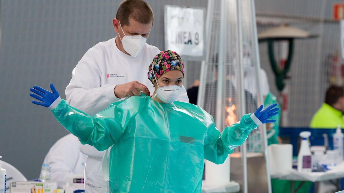 student voluntar spital covid singuratate mor rude