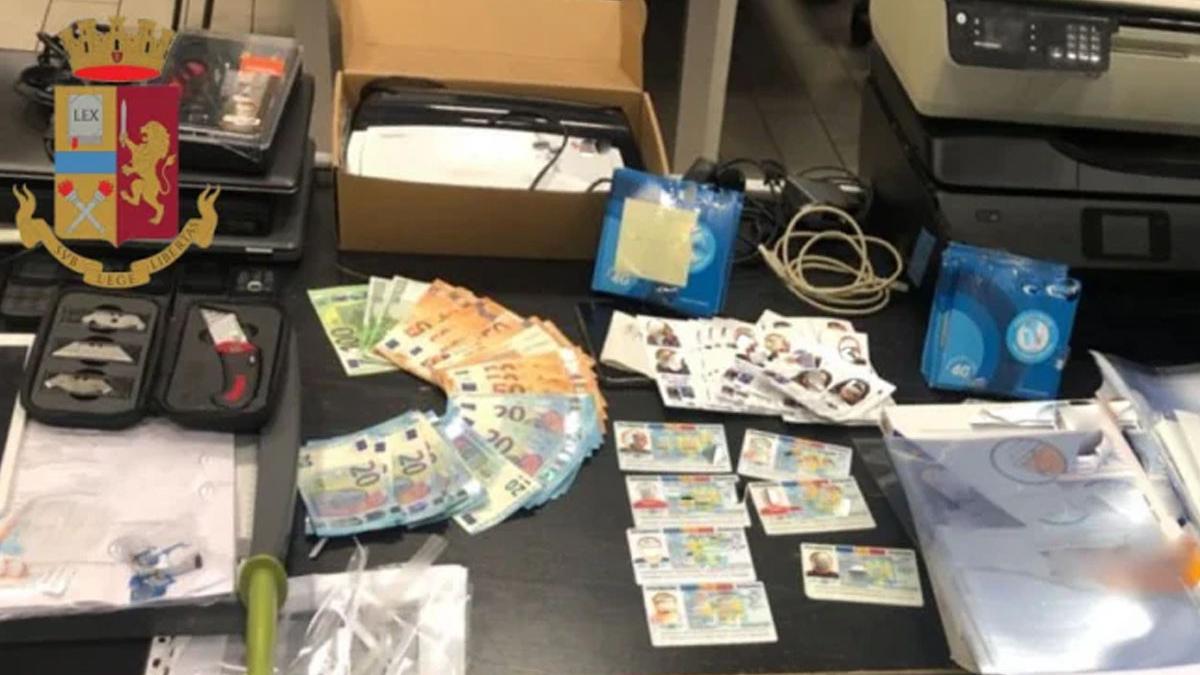 romani arestati acte false venit cetatenie italia