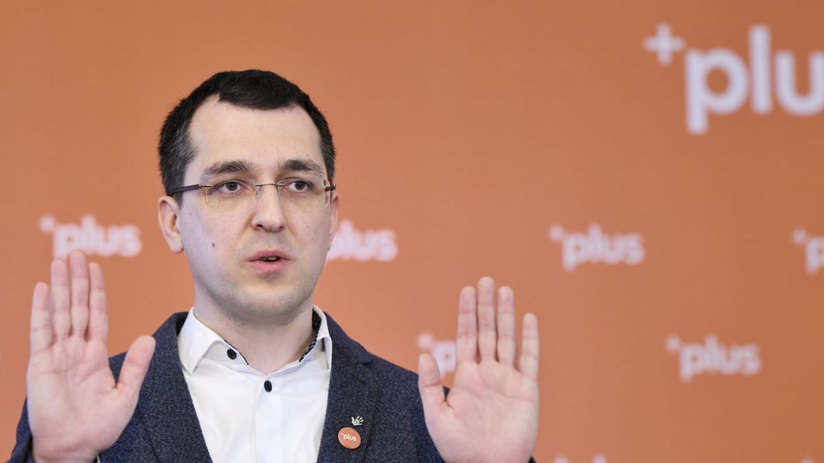 vlad voiculescu studii ministerul educatiei master magister viena