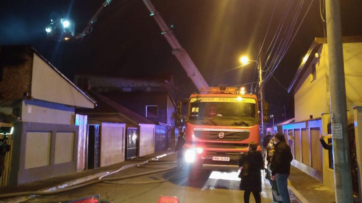 incendiu bucuresti patru case au ars barbat arsuri sectorul 5