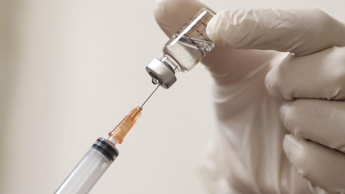 incepe vaccinare ser astra zeneca