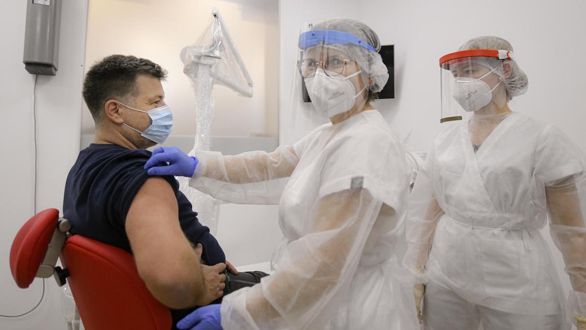 romani covid dupa vaccinare