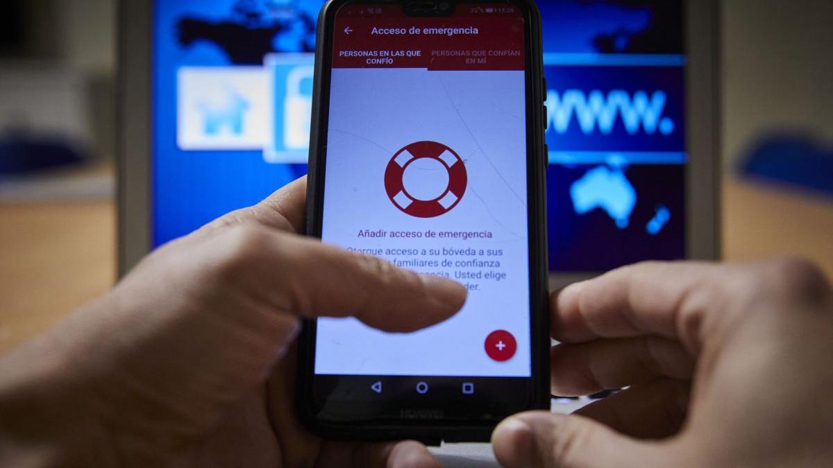 hackeri furat bani card