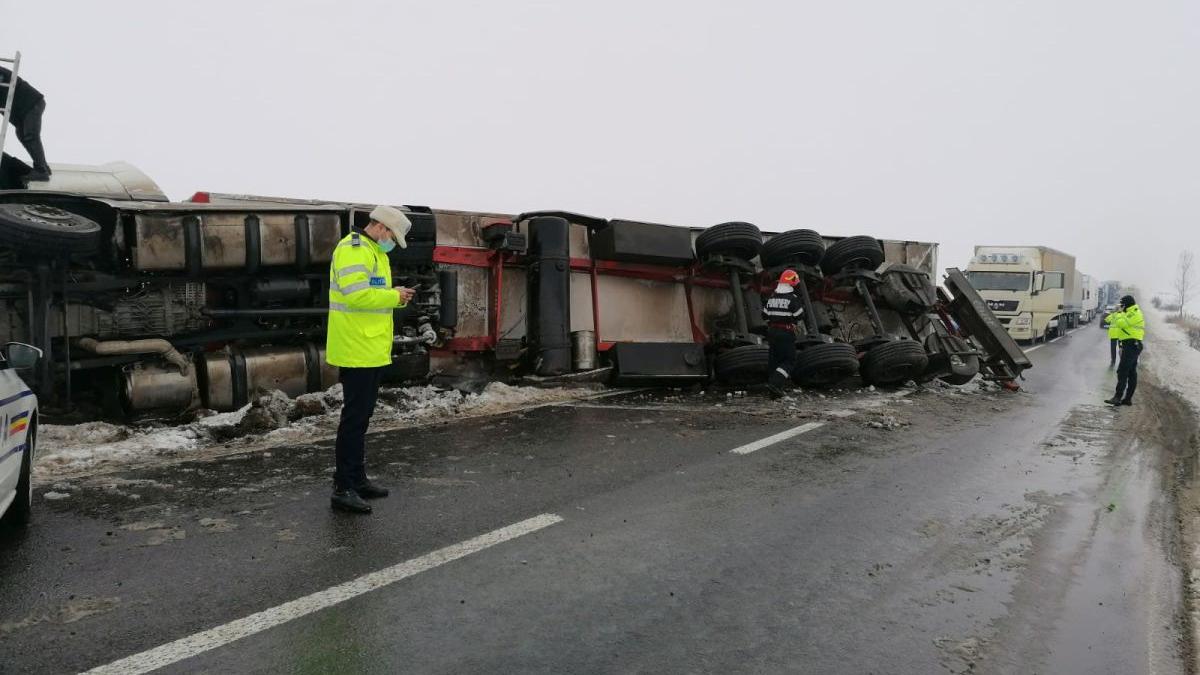 accident tir ciocolata suceava