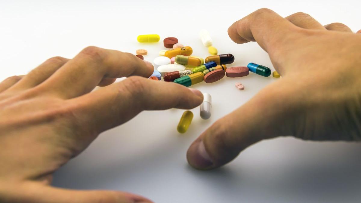 situatie alarmanta pandemie medicamente automedicatie