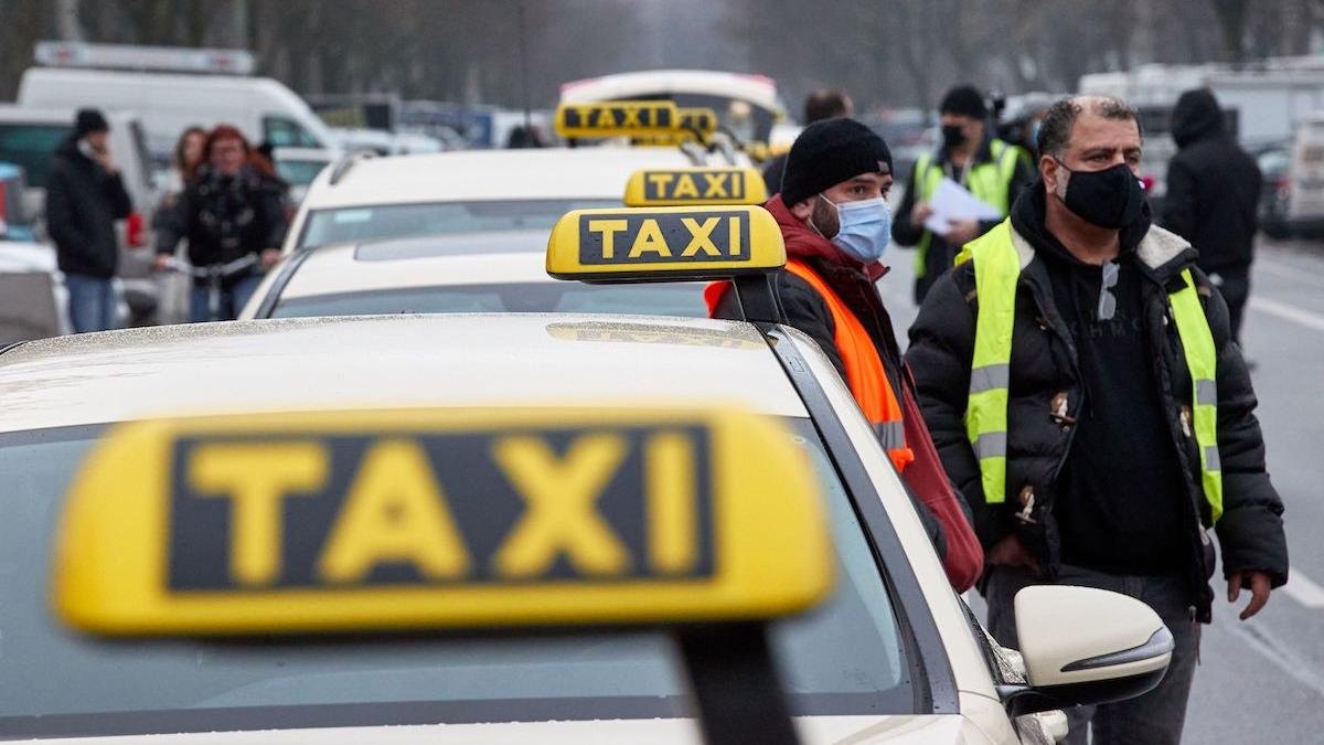 taximetrist taiat cutit client cluj