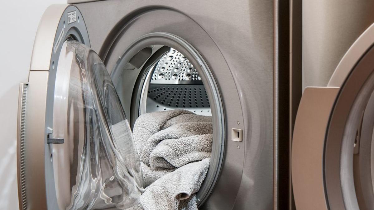 copil mort masina de spalat