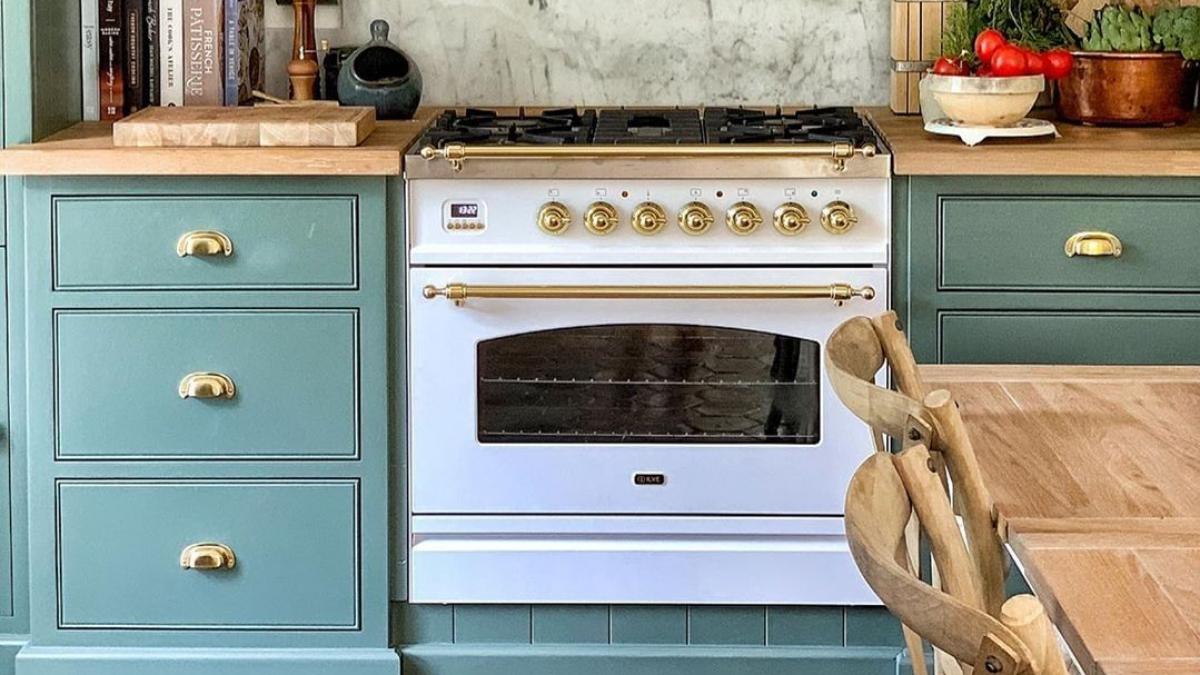 gama de aragazuri nostalgie de la ilve italia este disponibila acum si in romania prin intermediul