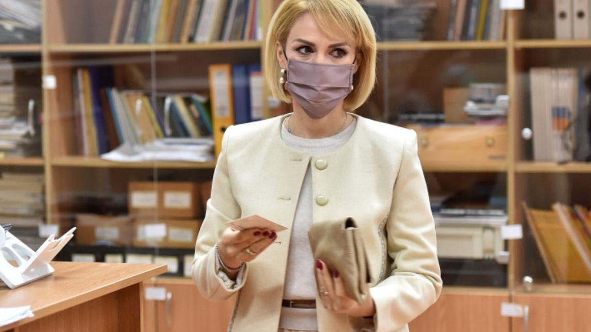 gabriela firea florin citu sporuri disponibilizari