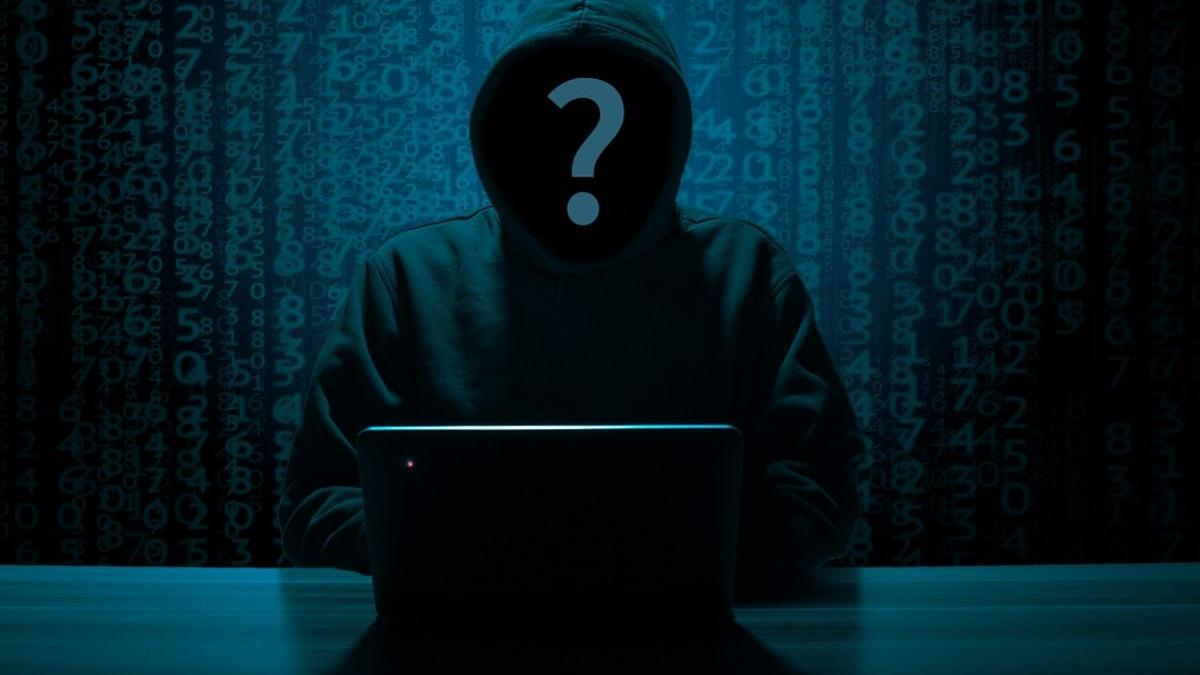 hackeri bani conturi banci romani