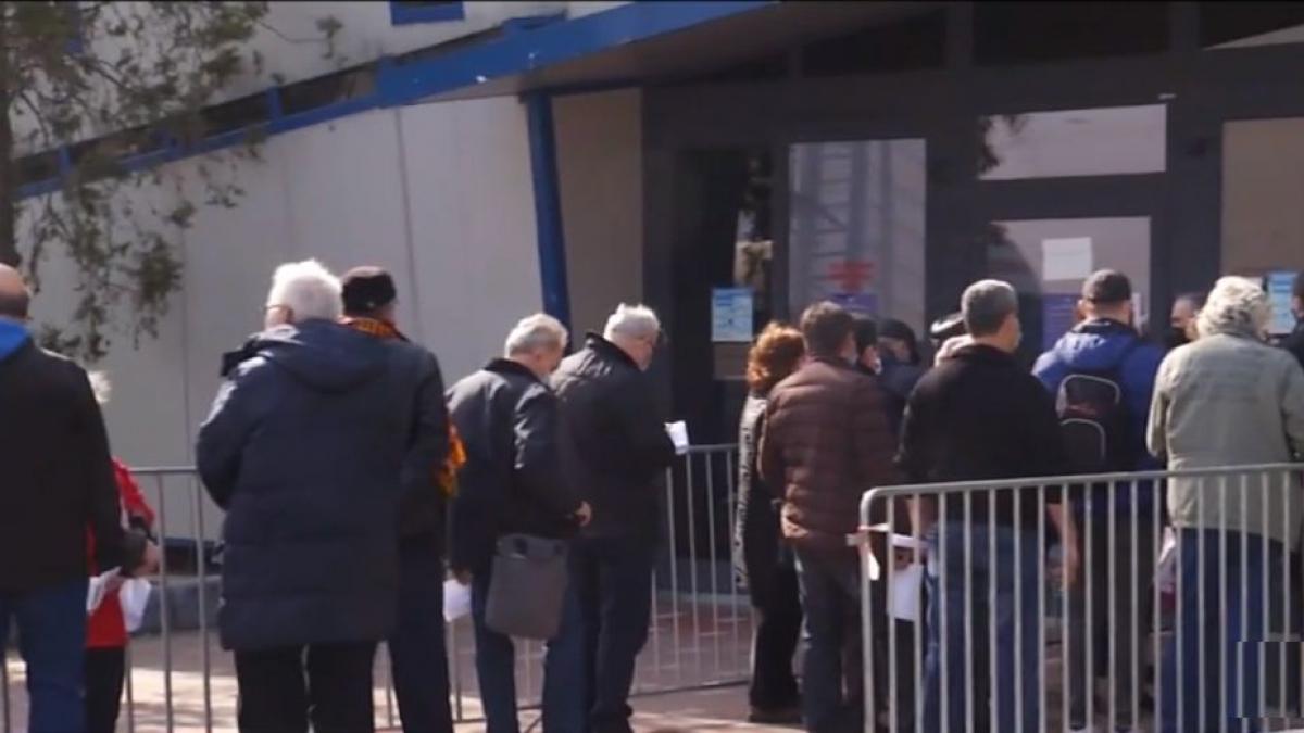 profesori cozi mari vaccinare covid explicatii valeriu gheorghita