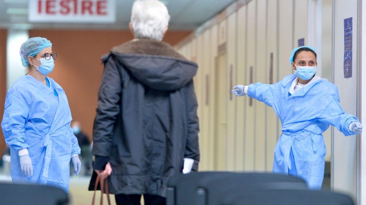 900000 romani vaccinati covid 19 doua luni startul campaniei