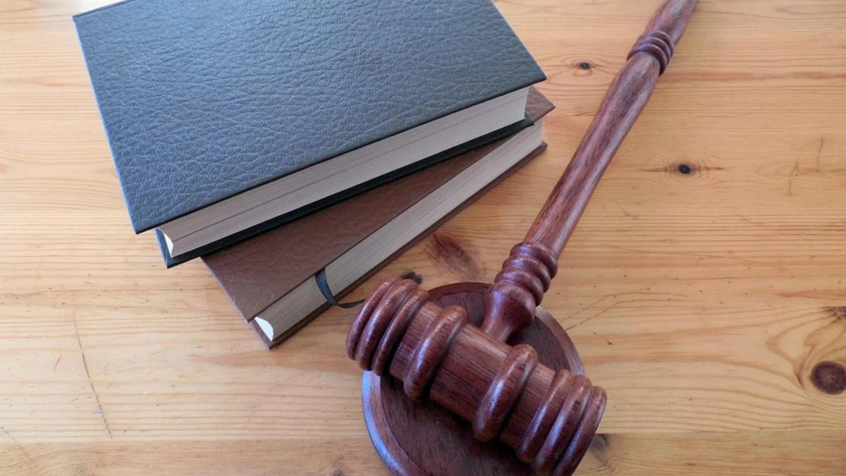 un primar din judetul iasi pus sa munceasca in folosul comunitatii 50 de zile de vina ar fi fost o