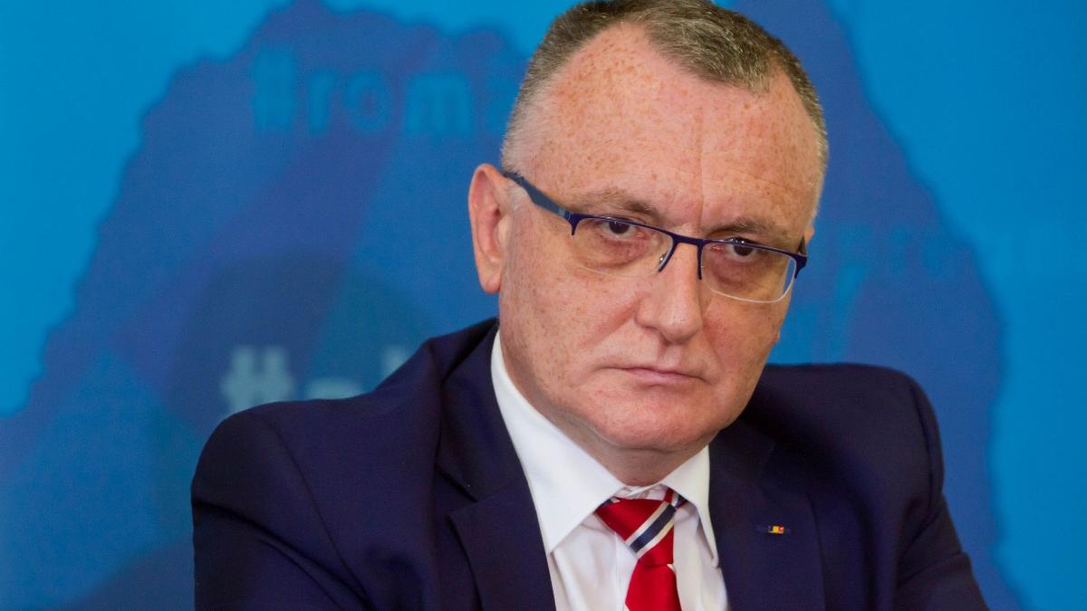 ministrul educatiei ziua 8 martie scoli elevi