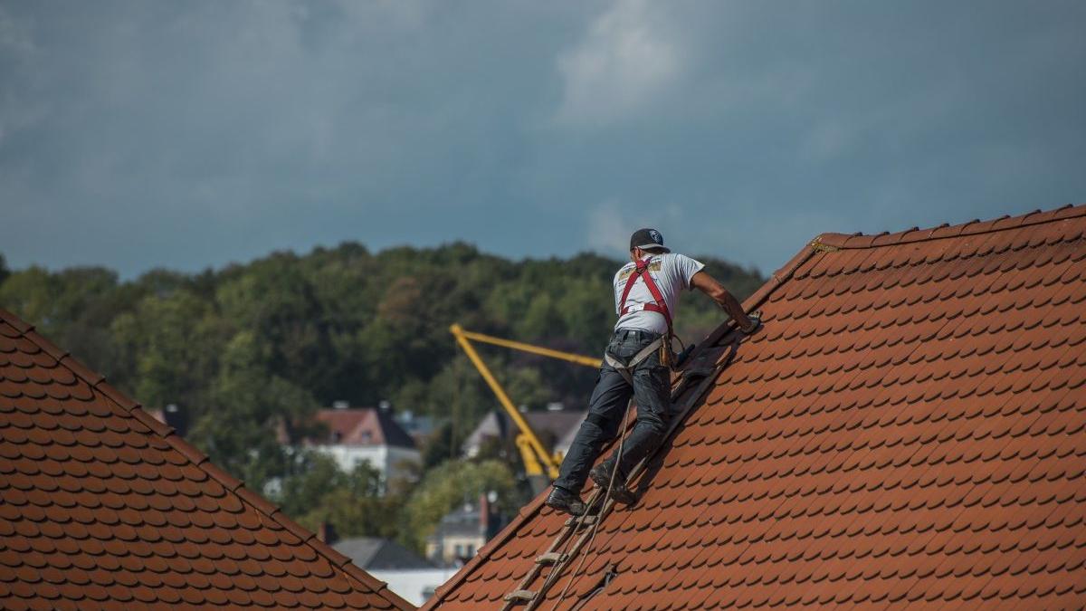 accident cluj hotel acoperis
