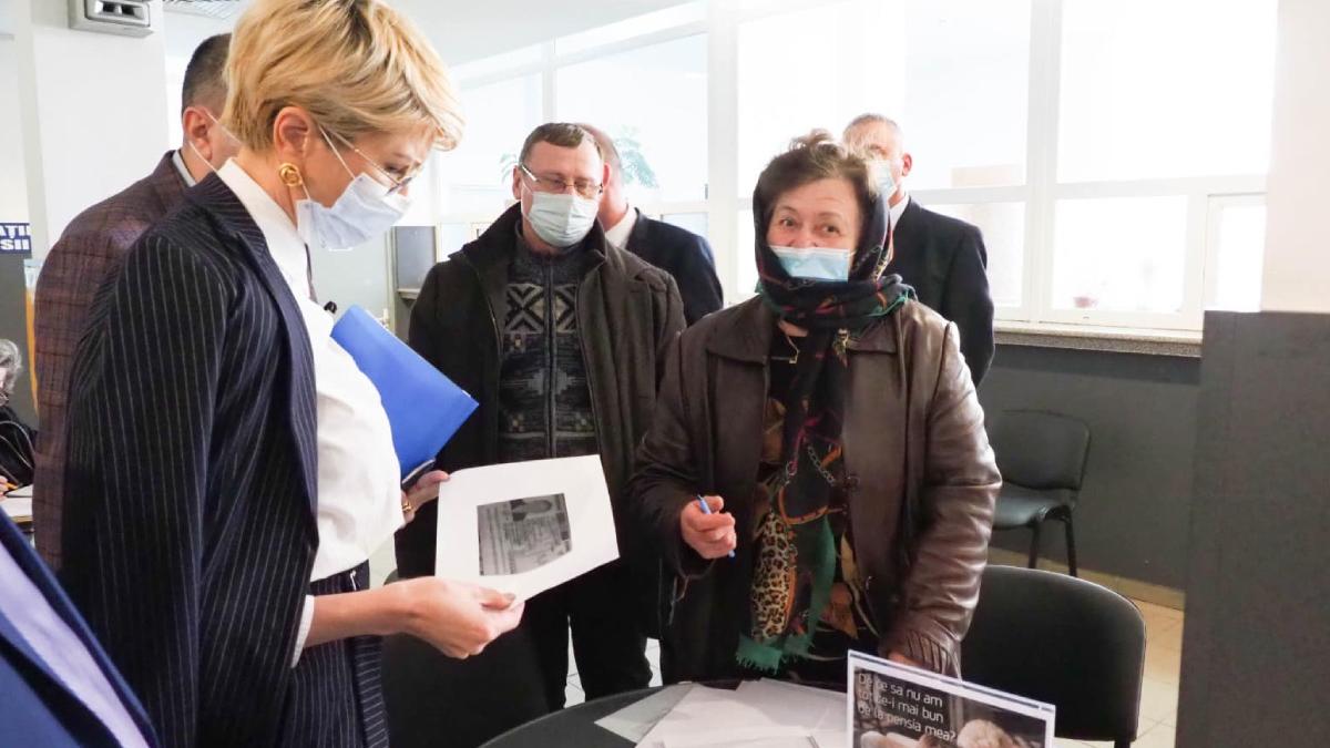 raluca turcan 29 ani munca agricola pensia in baza contributiei 591 lei