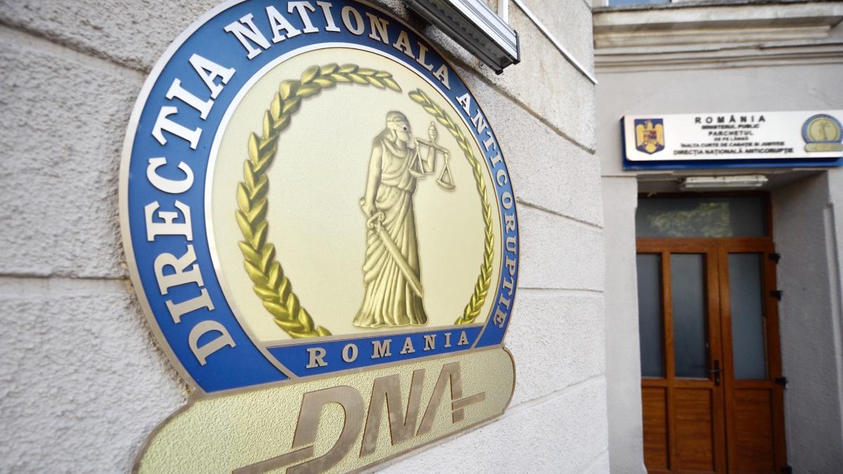 seful sjpi suceava retinut pentru luare de mita dna