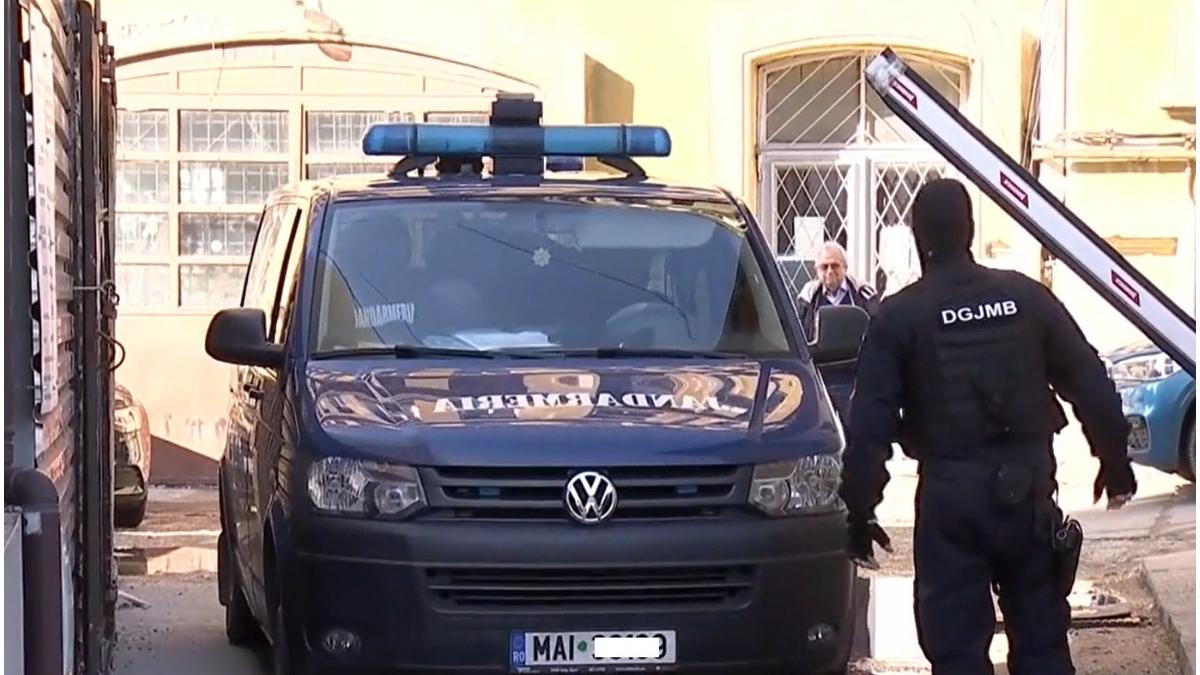 arestare politisti sectia 16 tortura