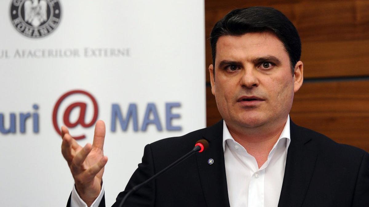 radu tudor protest antivaccin cretinism golanie politica