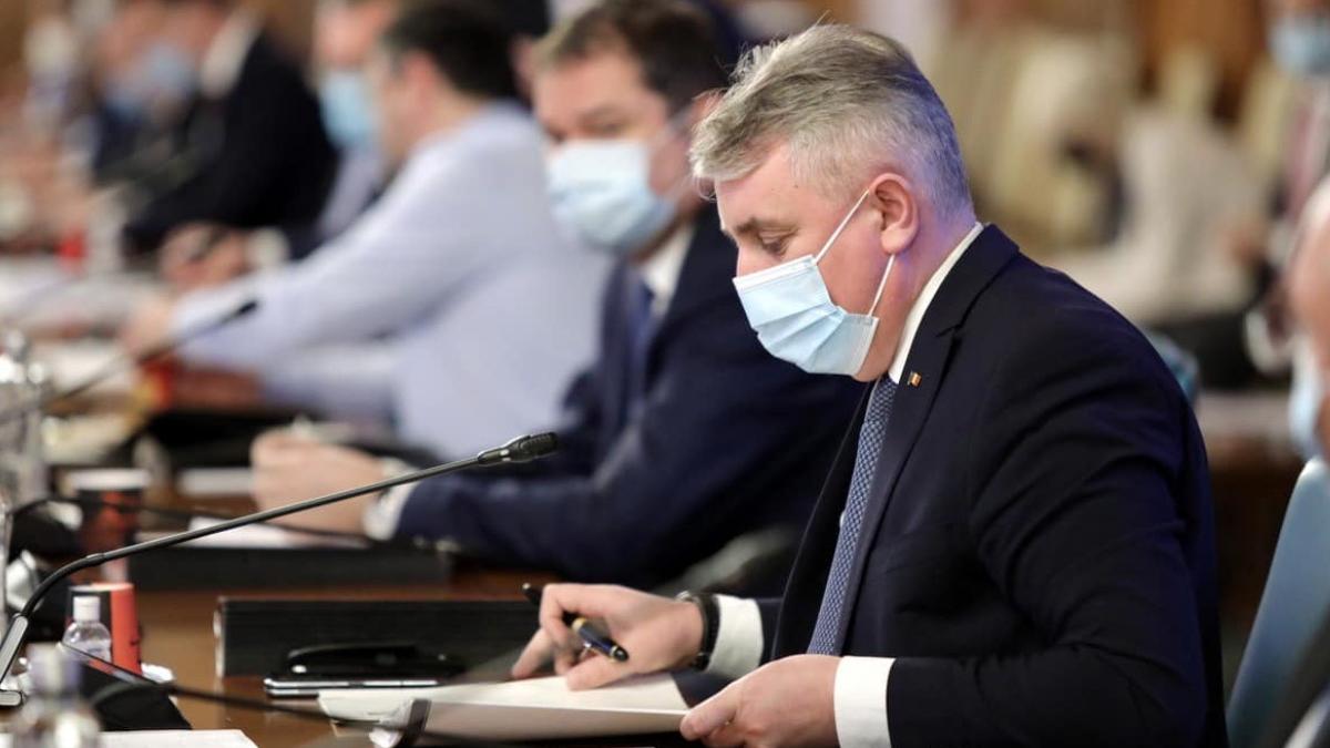 romanii vor putea solicita cartea de identitate electronica incepand din august