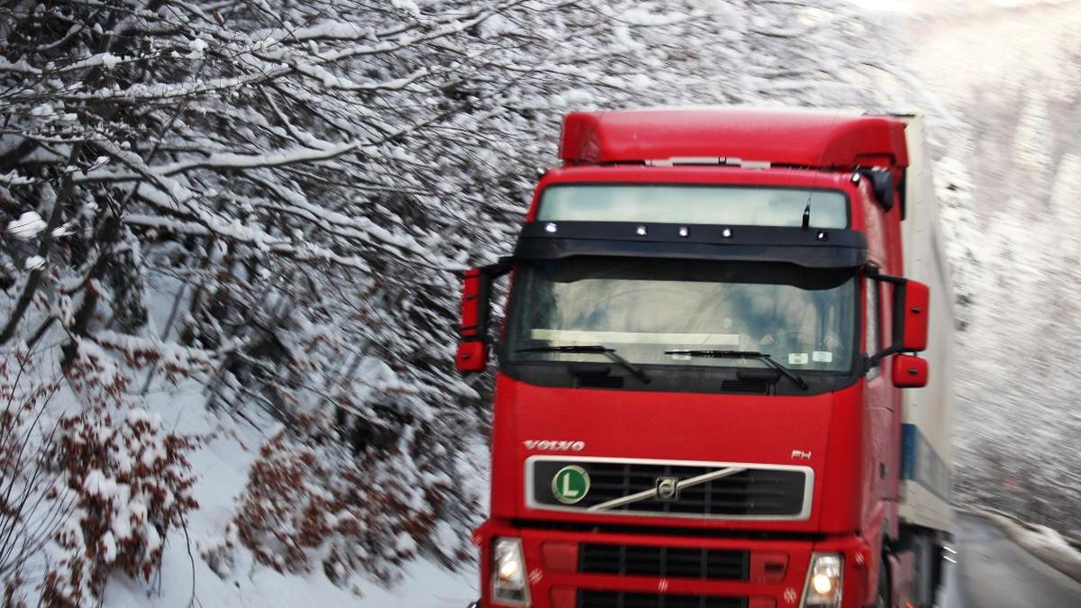 copil spital gheata cazuta tir