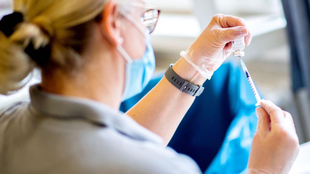 sondaj efecte adverse covid astrazeneca