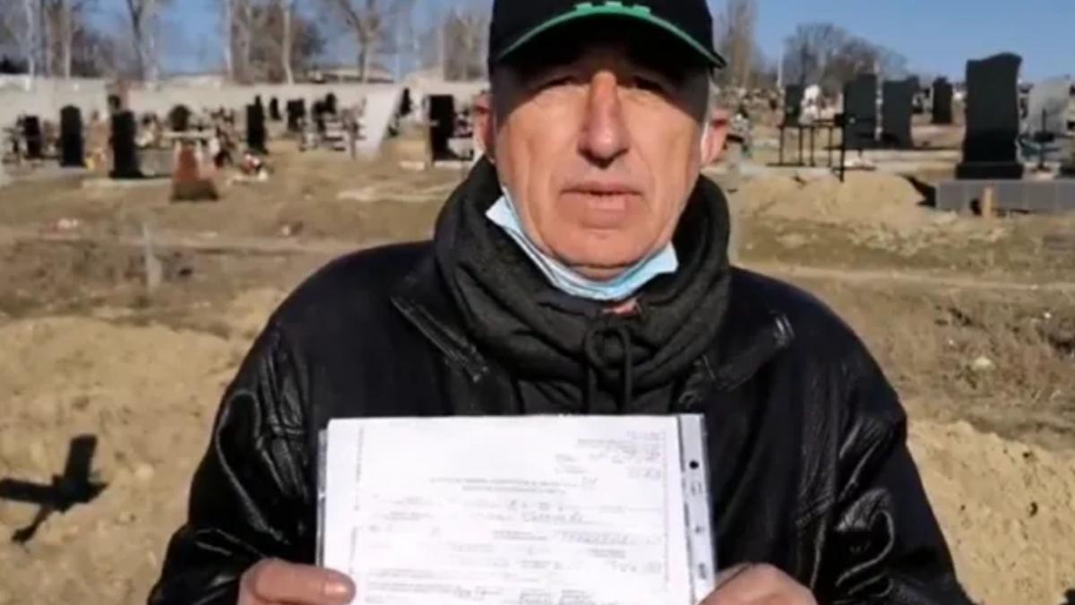 un moldovean intors din strainatate a aflat ca este mort a mers pana si la cimitir si si a vazut