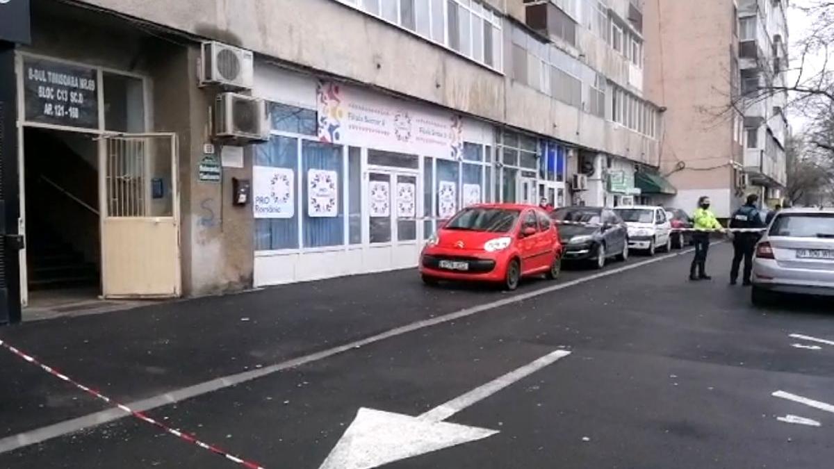 femeie bucuresti agresiune incendiu