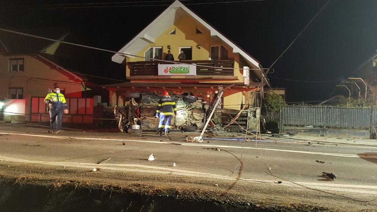 sofer 22 ani ma murit berbesti intrat masina autoturism parcat stalp electric rupt