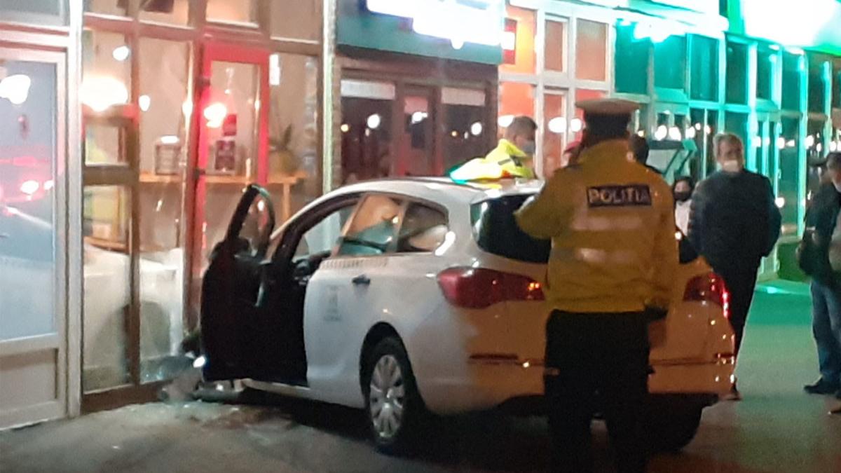 accident sofer taxi magazin resita