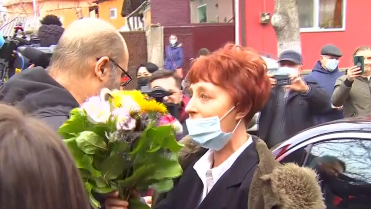 flavia grosan audiere colegiul medicilor aplauze flori sustinatori