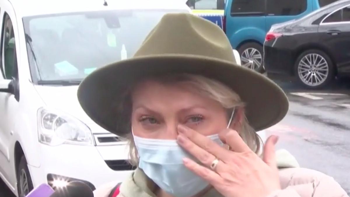 mirela vaida izbucnit in lacrimi in fata sectiei de politie