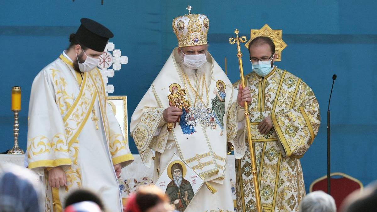 patriarhul daniel sprijin pictare catedrala nationala